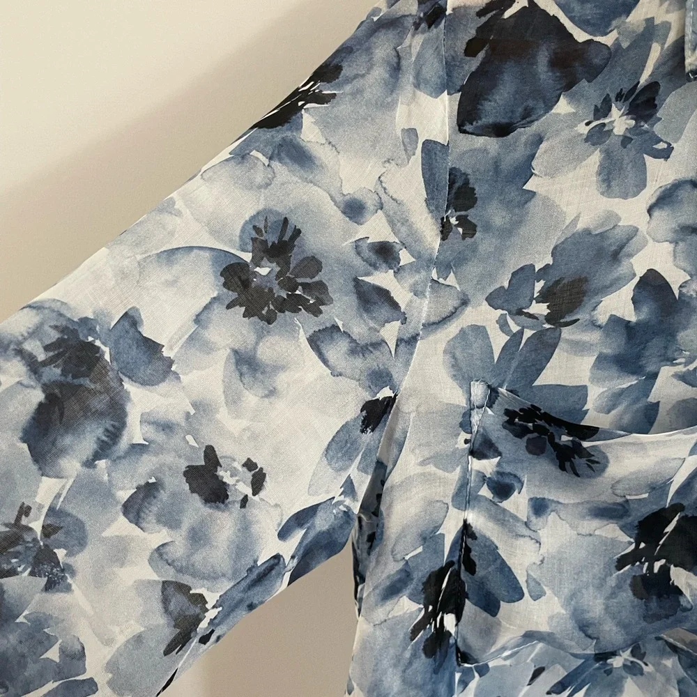 Bella Dahl Floral Blue Women's Top - Picture 3 of 3